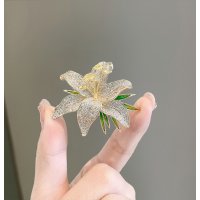 XSB278 - Elegant Women's Leaf Collar Pin